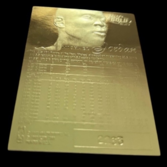 KOBE BRYANT & LEBRON JAMES GOLD INSERT CARD ULTRA RARE SSP + GOLD MICHAEL JORDAN - Picture 7 of 8